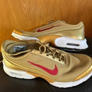 Nike Air Max Jewell - Metallic Gold